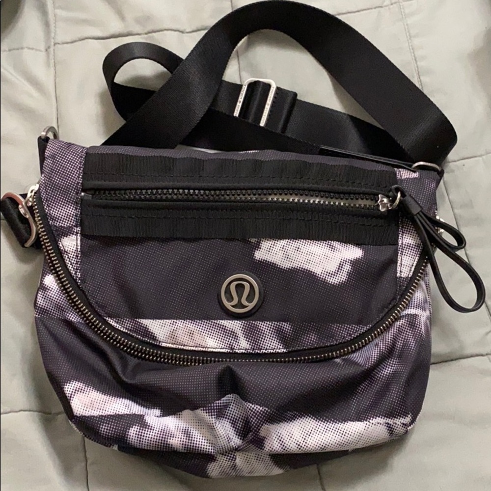 Lululemon Festival Bag EUC
